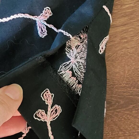 Elliott Lauren Pants Womens Sz 6 Zip Black Pink Floral Embroidery Ankle Crop USA - Picture 6 of 16